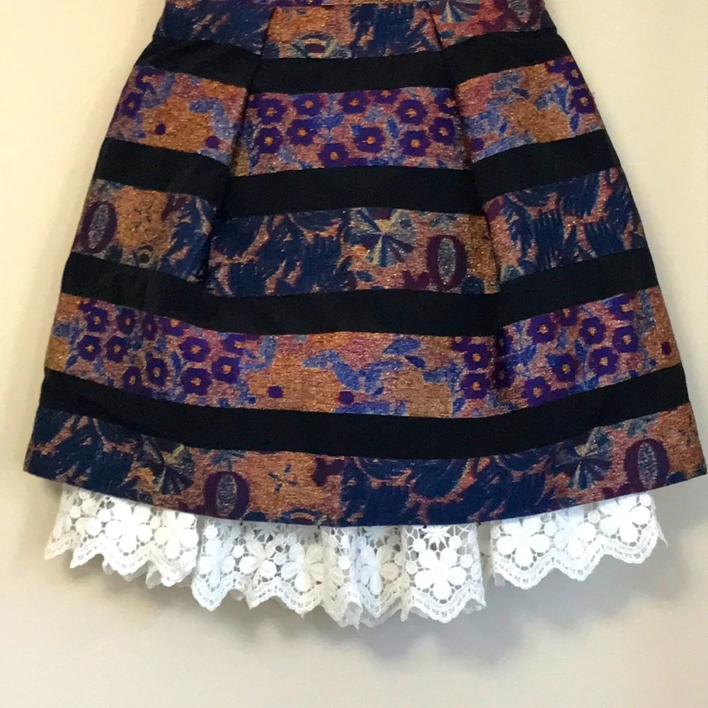 LAST CHANCE Metallic Tapestry Skirt - Picture 1 of 7